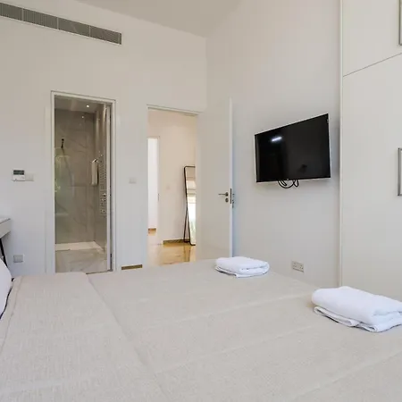 Olymp Luxury *